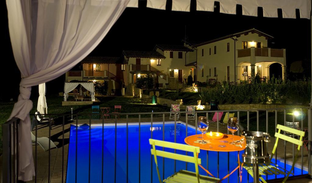 Borgo Le Capannelle Aparthotel Castel Ritaldi Exterior foto